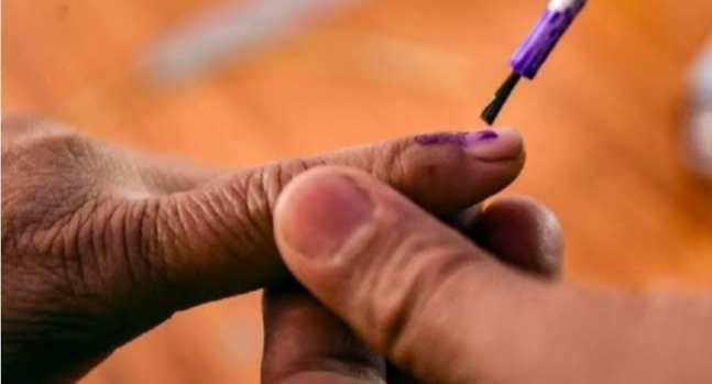 दहा नगरपरिषदेतील २ लाख ३७ हजार मतदार ठरविणार नगराध्यक्ष