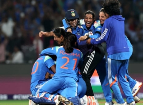 महिला क्रिकेट विश्वचषक भारतीय संघ अंतिम फेरीत दाखल 