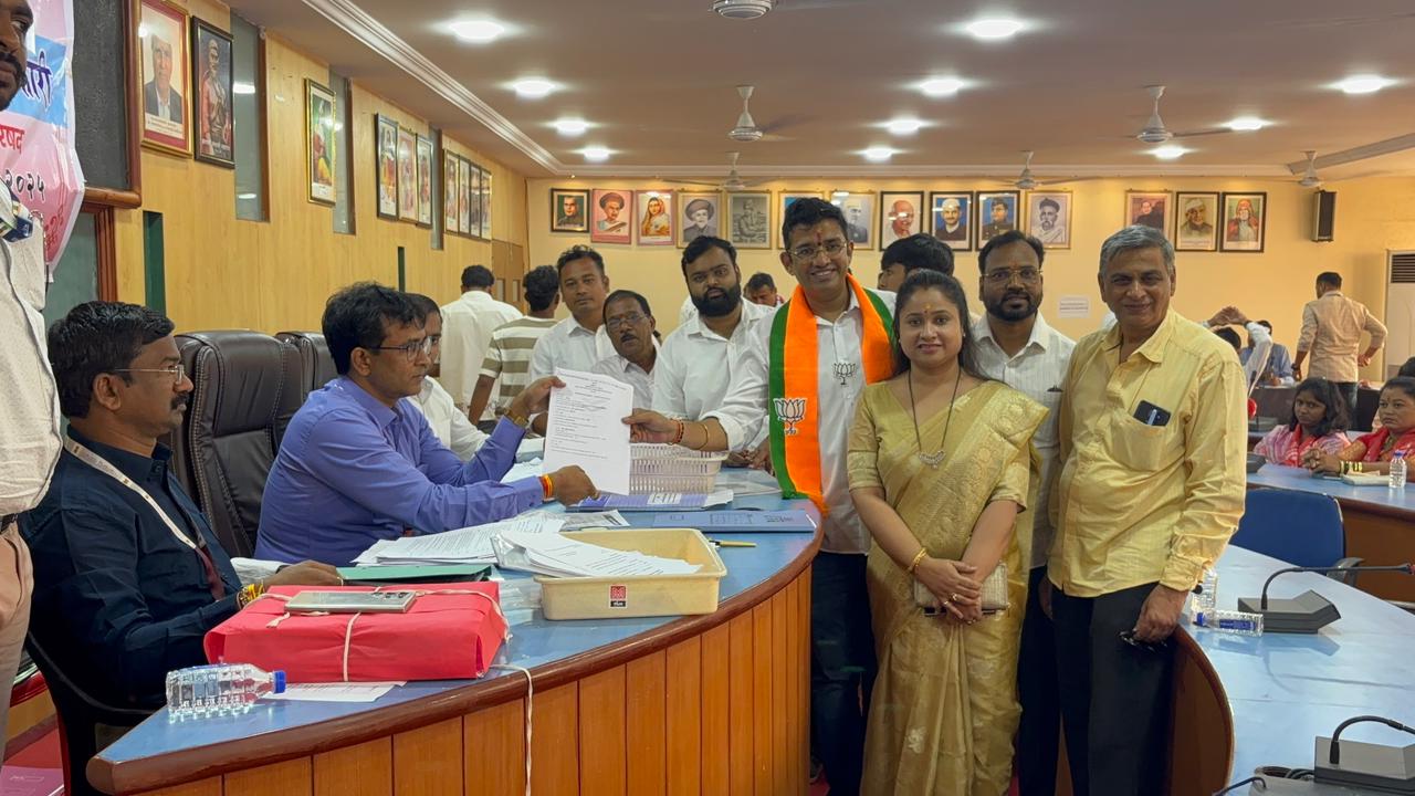 अलिबाग नगरपरिषदेत भाजपचे ॲड.अंकित बंगेरांचा उमेदवारी अर्ज दाखल