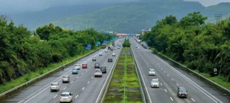 चाकरमान्यांचा प्रवास सुखकर व्हावा यासाठी जिल्हा प्रशासन सज्ज