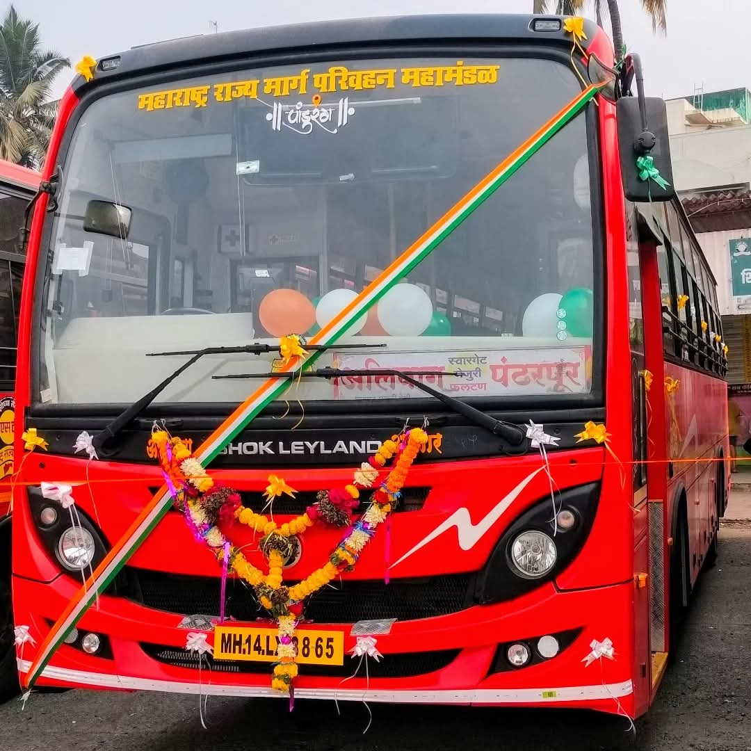 जिल्ह्यात नवीन १५ एसटी बस दाखल