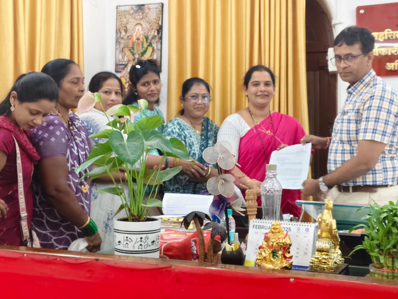 महायुतीच्या भूलथापांविरोधात शिवसेना ठाकरे गट आक्रमक